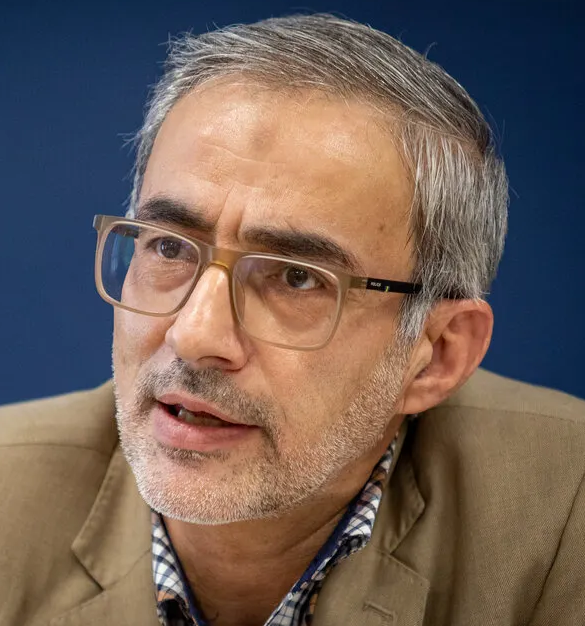 تمامی مدارس دولتی هیئت امنایی می‌شوند